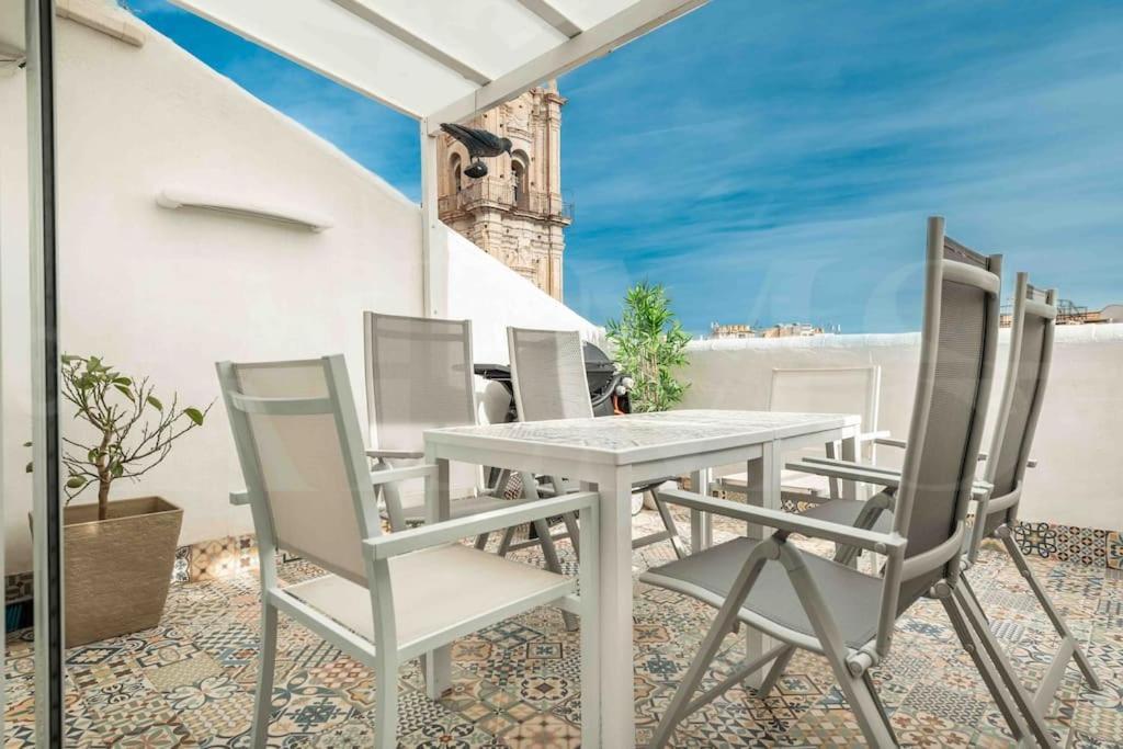 Private Terrace, Barbecue & Cathedral View By Rems Apartment Malaga Exterior photo
