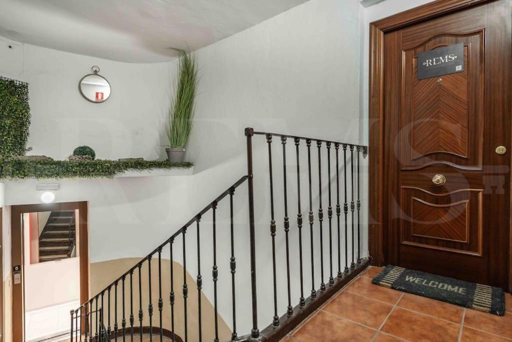 Private Terrace, Barbecue & Cathedral View By Rems Apartment Malaga Exterior photo